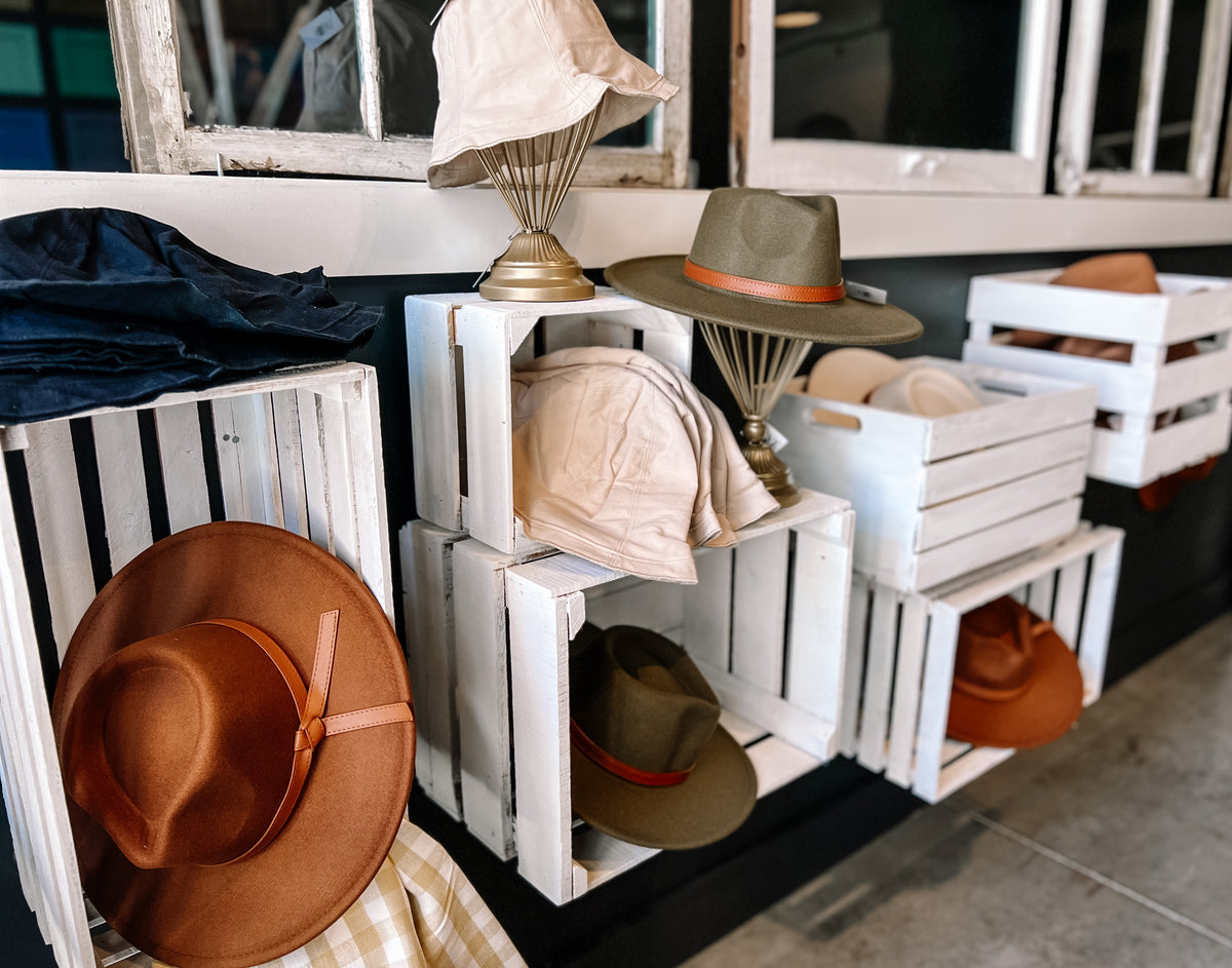 Clothing, Hats &amp; Accessories