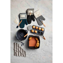 Muffin Pan &amp; Whisk Set