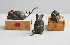 Metal Mouse, Distressed Rust Finish
