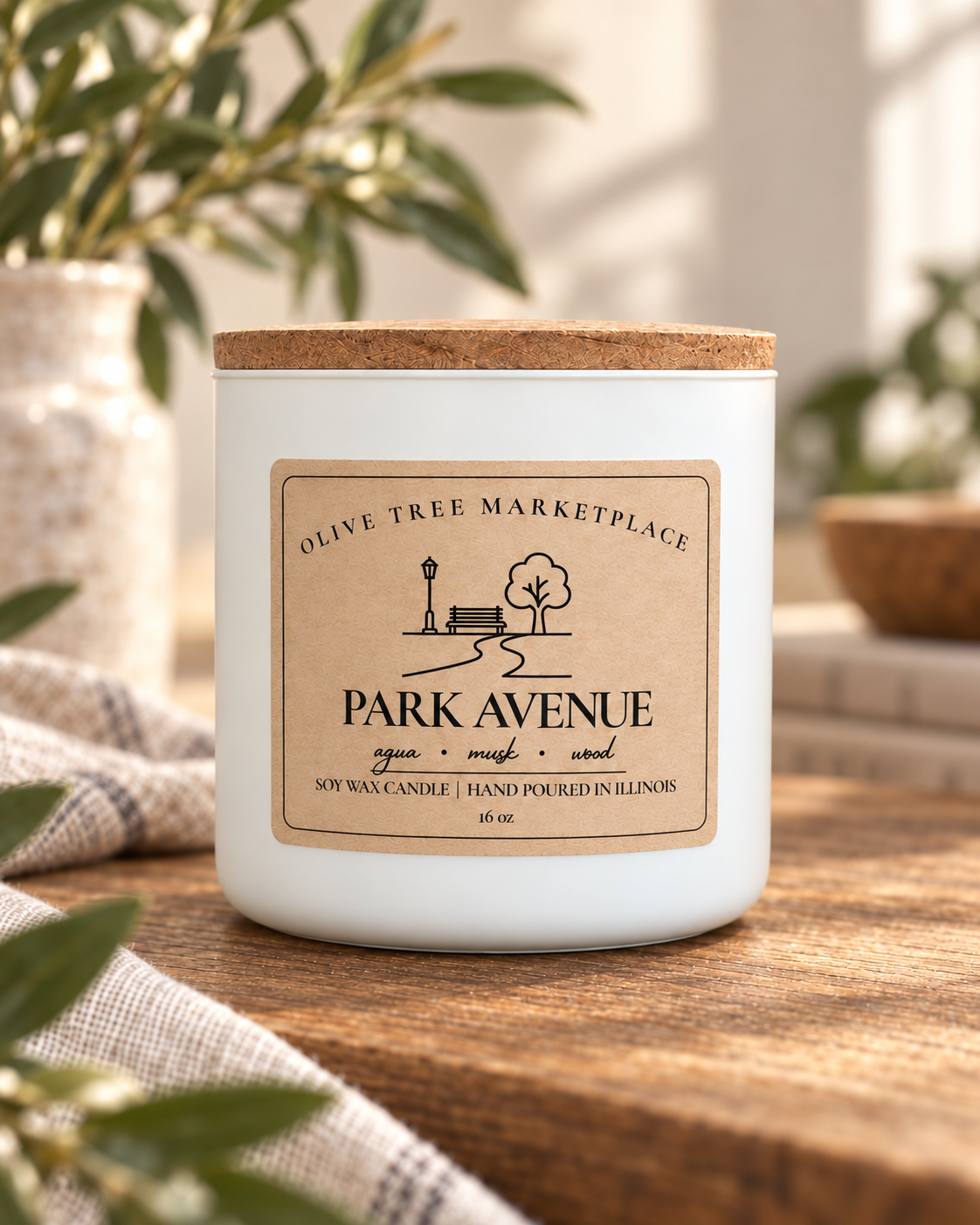 Park Avenue 16 oz Simply Elegant soy candle with oak lid